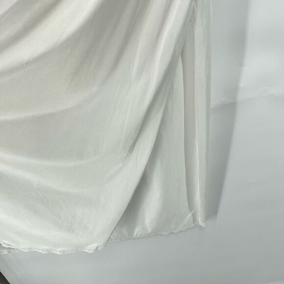 Vanity Fair Womens Half Slip Skirt Lingerie Slit Lace Trim Nylon Cream Large - Picture 9 of 9